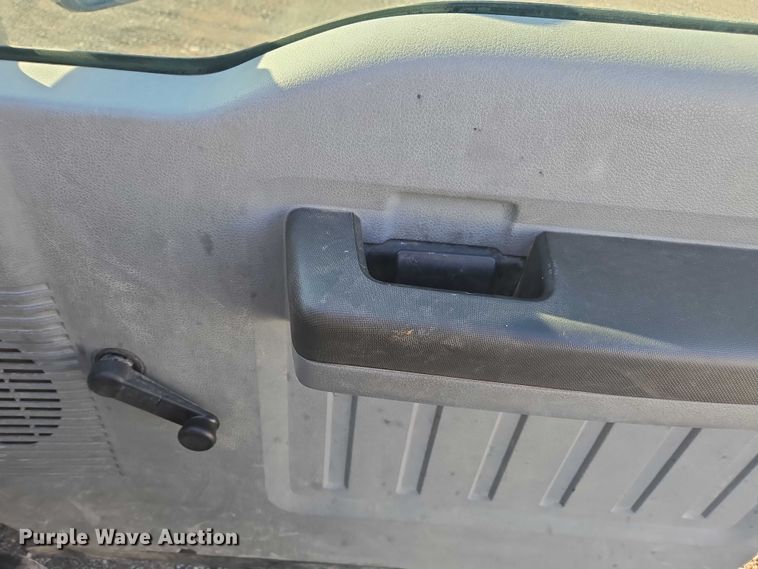 image for item YA1294 2015 Ford F450 Super Duty Crew Cab utility / service truck