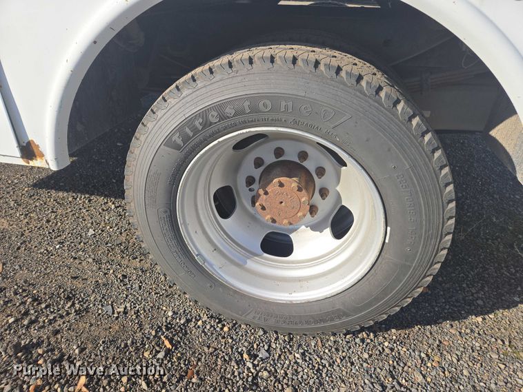 image for item YA1294 2015 Ford F450 Super Duty Crew Cab utility / service truck