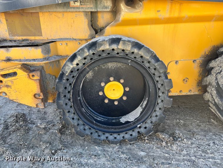 image for item YA1306 2021 John Deere 320G skid steer loader