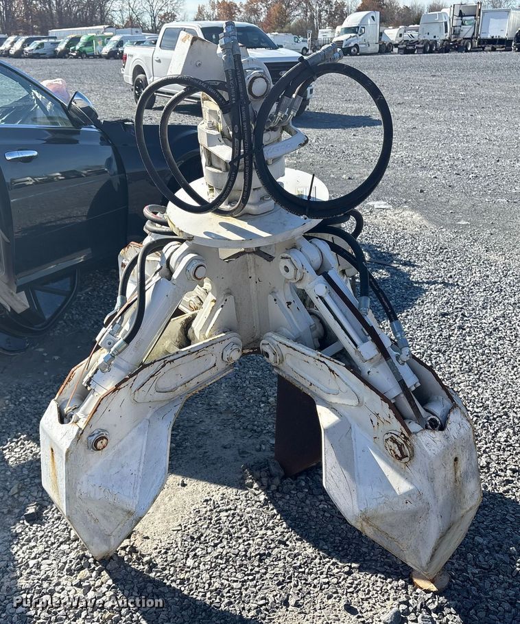 image for item YA1335 Builtrite excavator grapple