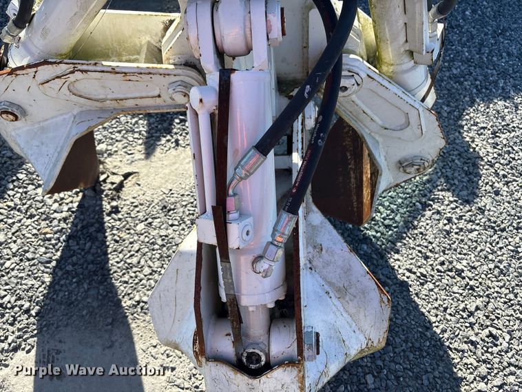 image for item YA1335 Builtrite excavator grapple