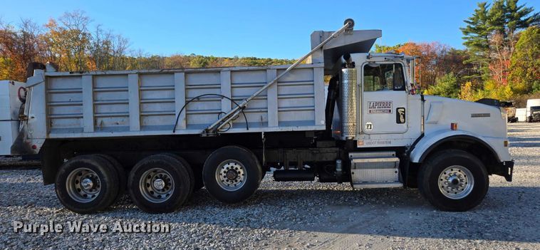 image for item YA1351 1994 Kenworth T800 dump truck