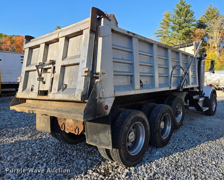 image for item YA1351 1994 Kenworth T800 dump truck