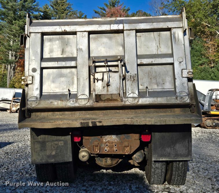 image for item YA1351 1994 Kenworth T800 dump truck