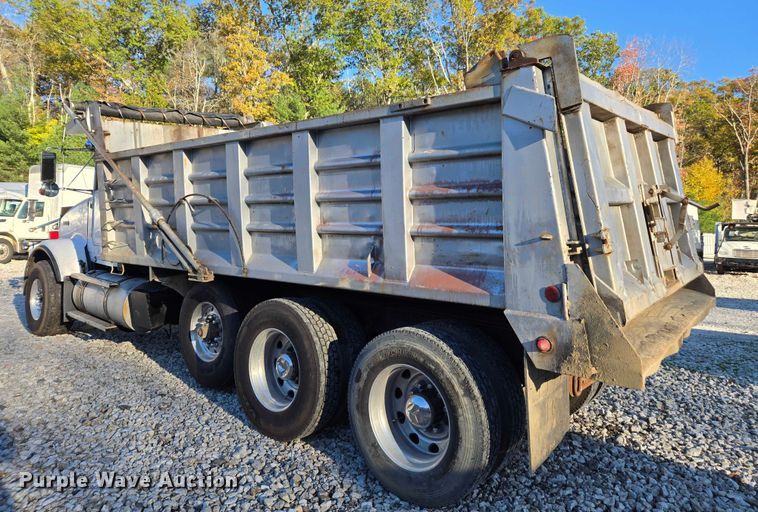 image for item YA1351 1994 Kenworth T800 dump truck