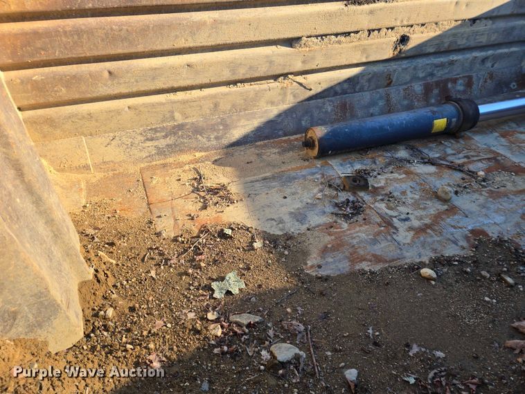 image for item YA1351 1994 Kenworth T800 dump truck