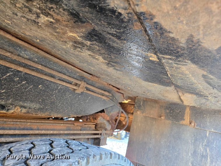 image for item YA1351 1994 Kenworth T800 dump truck