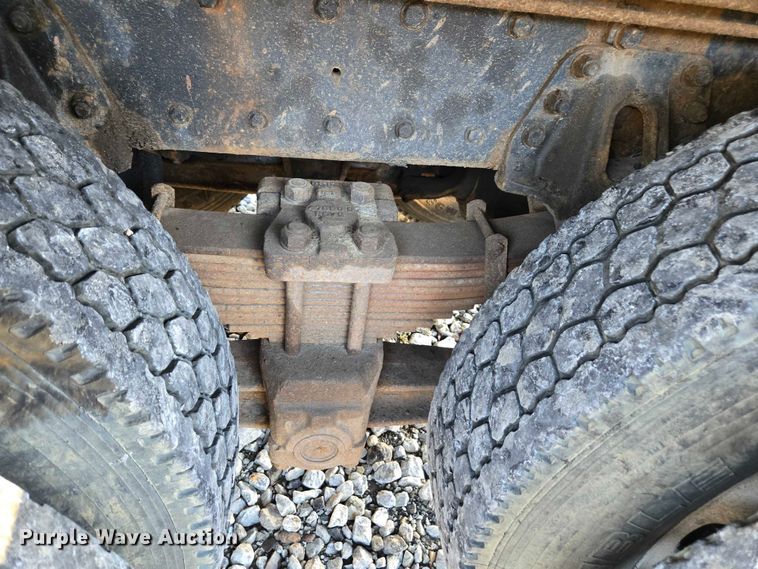 image for item YA1351 1994 Kenworth T800 dump truck