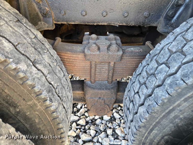 image for item YA1351 1994 Kenworth T800 dump truck