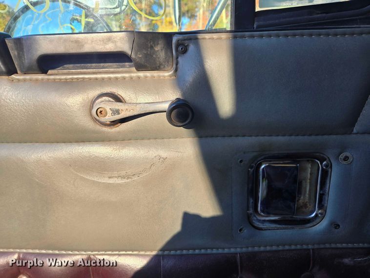 image for item YA1351 1994 Kenworth T800 dump truck