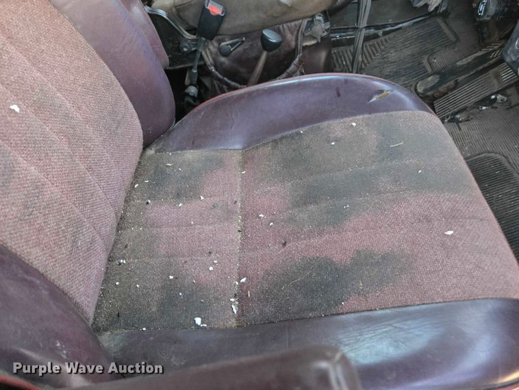 image for item YA1351 1994 Kenworth T800 dump truck