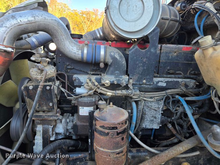 image for item YA1351 1994 Kenworth T800 dump truck