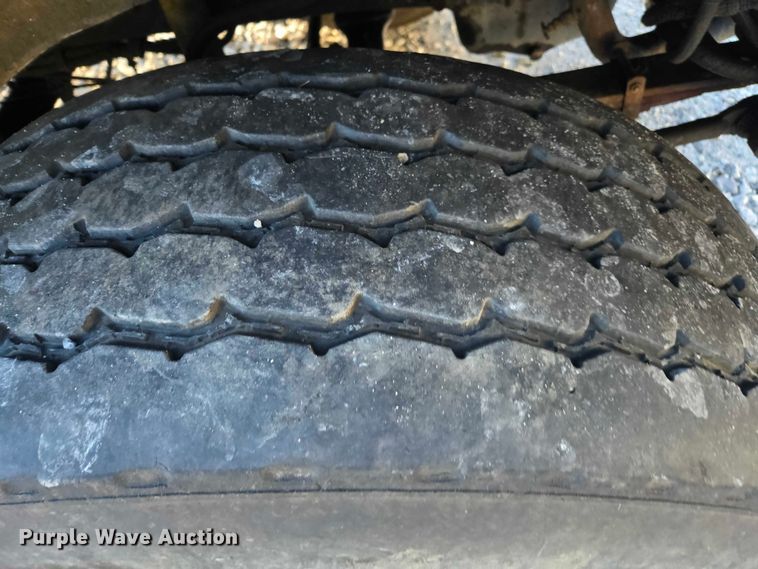 image for item YA1351 1994 Kenworth T800 dump truck