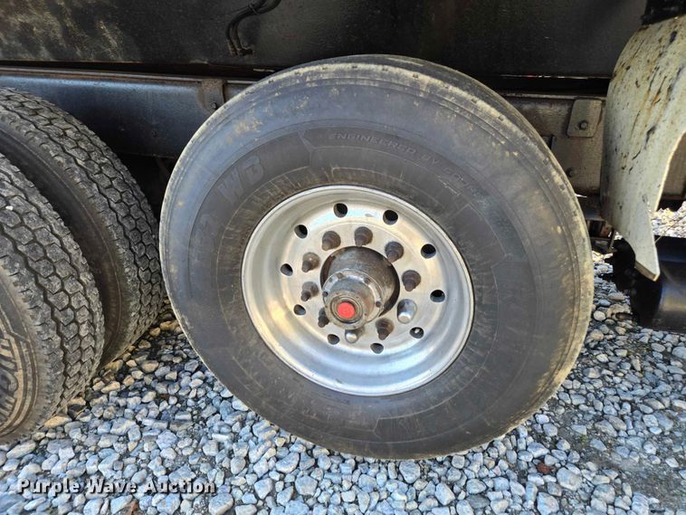 image for item YA1351 1994 Kenworth T800 dump truck