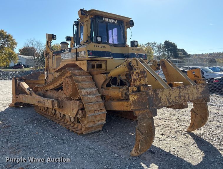 image for item YA1414 2004 Caterpillar D8R Series II dozer