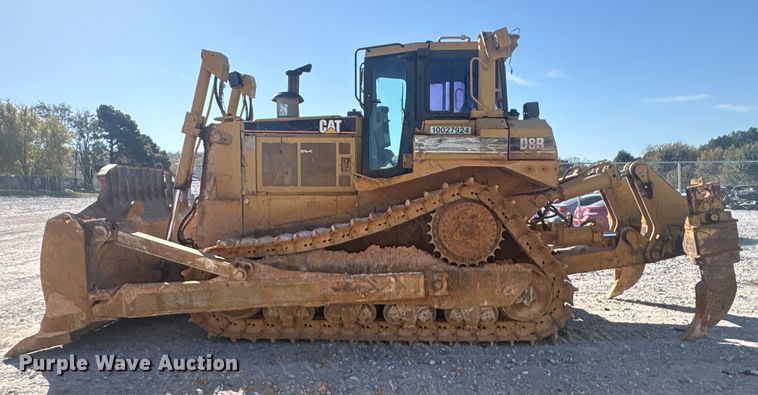 image for item YA1414 2004 Caterpillar D8R Series II dozer