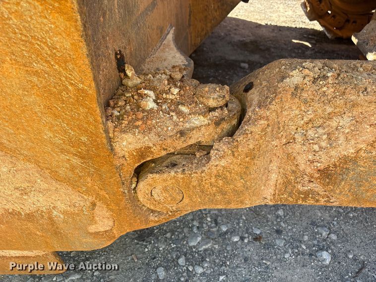 image for item YA1414 2004 Caterpillar D8R Series II dozer