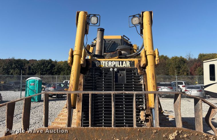 image for item YA1414 2004 Caterpillar D8R Series II dozer