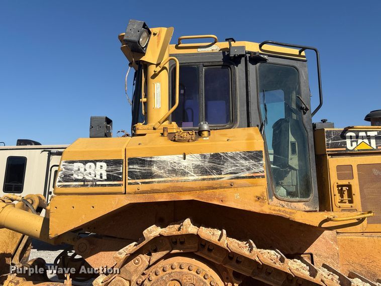 image for item YA1414 2004 Caterpillar D8R Series II dozer