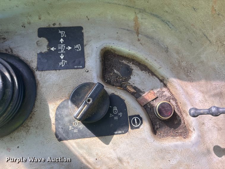 image for item YA1414 2004 Caterpillar D8R Series II dozer