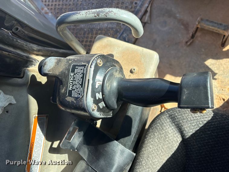 image for item YA1414 2004 Caterpillar D8R Series II dozer