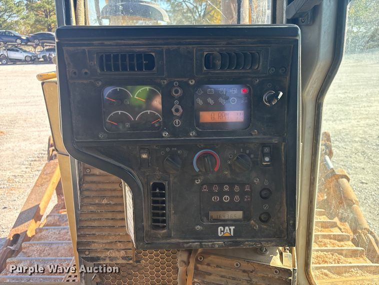 image for item YA1414 2004 Caterpillar D8R Series II dozer