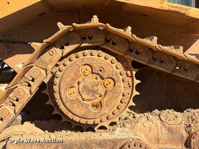 image for item YA1414 2004 Caterpillar D8R Series II dozer