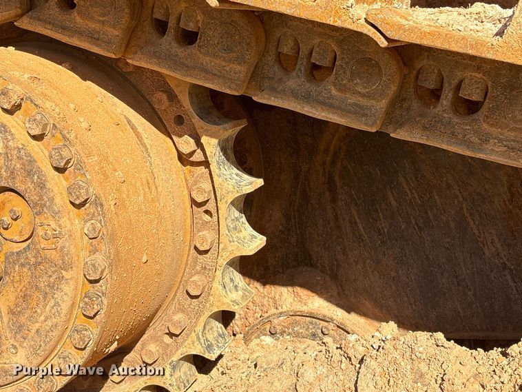 image for item YA1414 2004 Caterpillar D8R Series II dozer