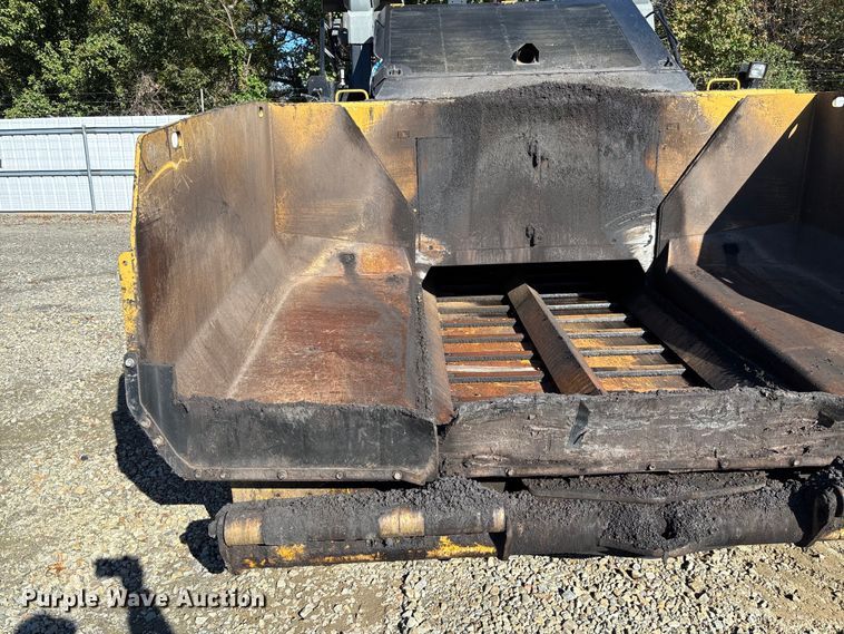 image for item YA1418 2016 Caterpillar AP1055F paver