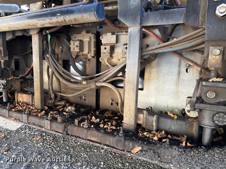 image for item YA1418 2016 Caterpillar AP1055F paver