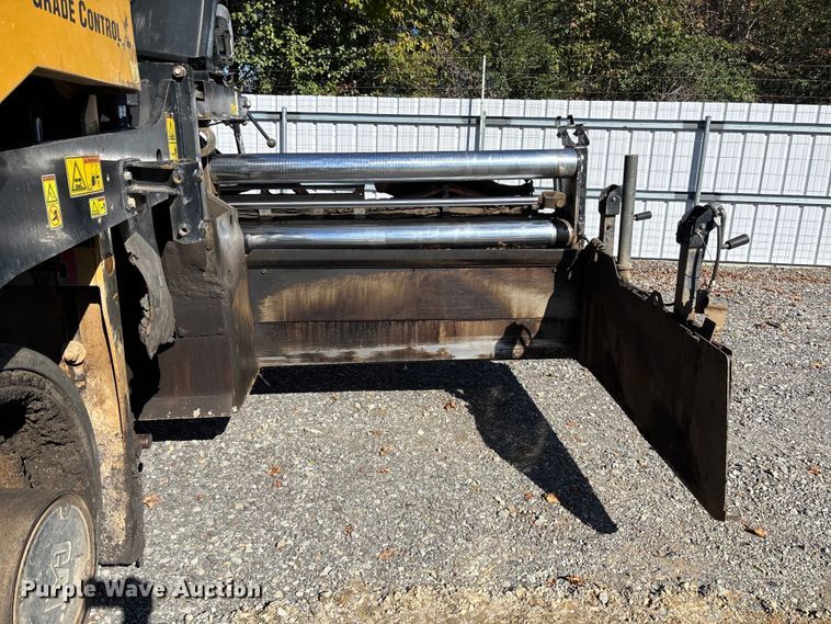 image for item YA1418 2016 Caterpillar AP1055F paver