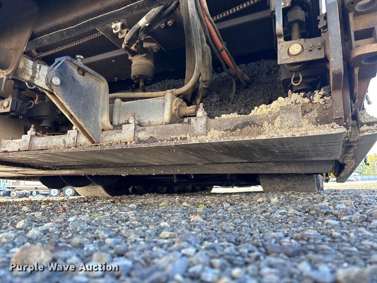 image for item YA1418 2016 Caterpillar AP1055F paver