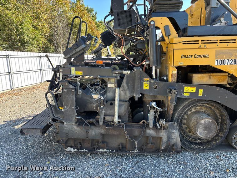 image for item YA1418 2016 Caterpillar AP1055F paver