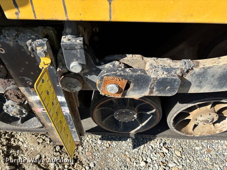 image for item YA1418 2016 Caterpillar AP1055F paver