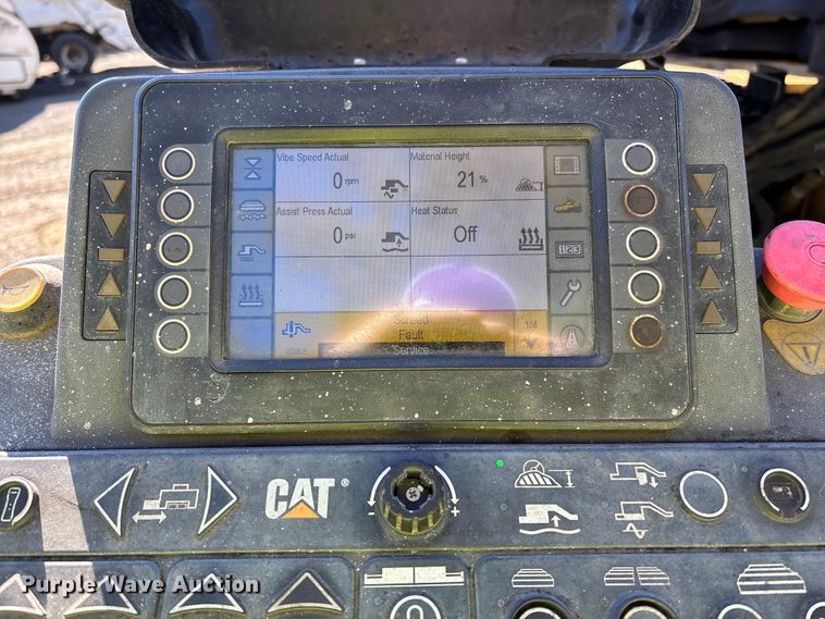 image for item YA1418 2016 Caterpillar AP1055F paver