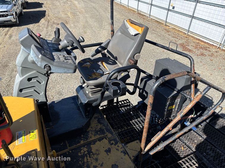 image for item YA1418 2016 Caterpillar AP1055F paver