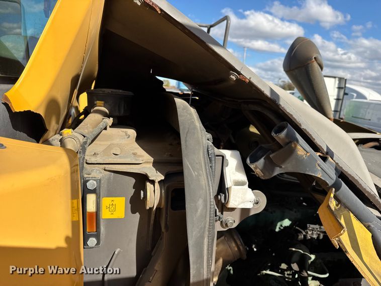 image for item YA1421 2012 Volvo L120G wheel loader