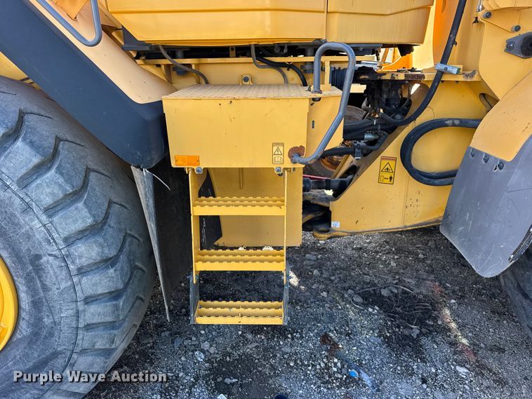 image for item YA1421 2012 Volvo L120G wheel loader