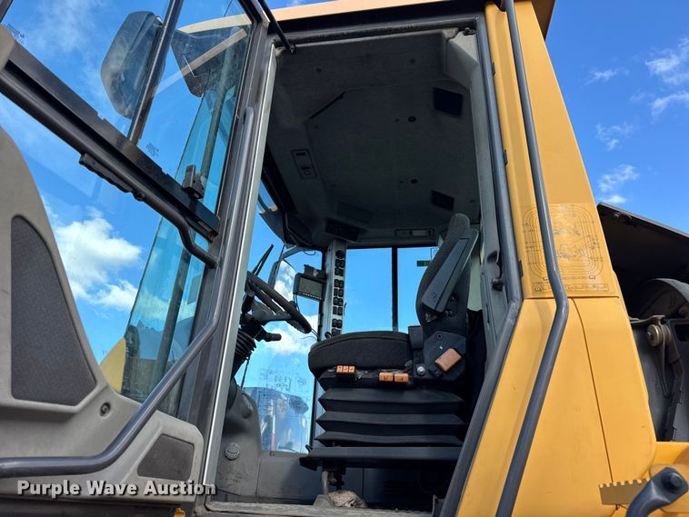 image for item YA1421 2012 Volvo L120G wheel loader