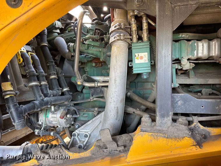 image for item YA1421 2012 Volvo L120G wheel loader