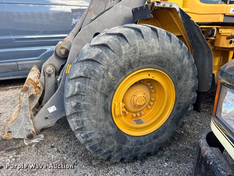 image for item YA1421 2012 Volvo L120G wheel loader