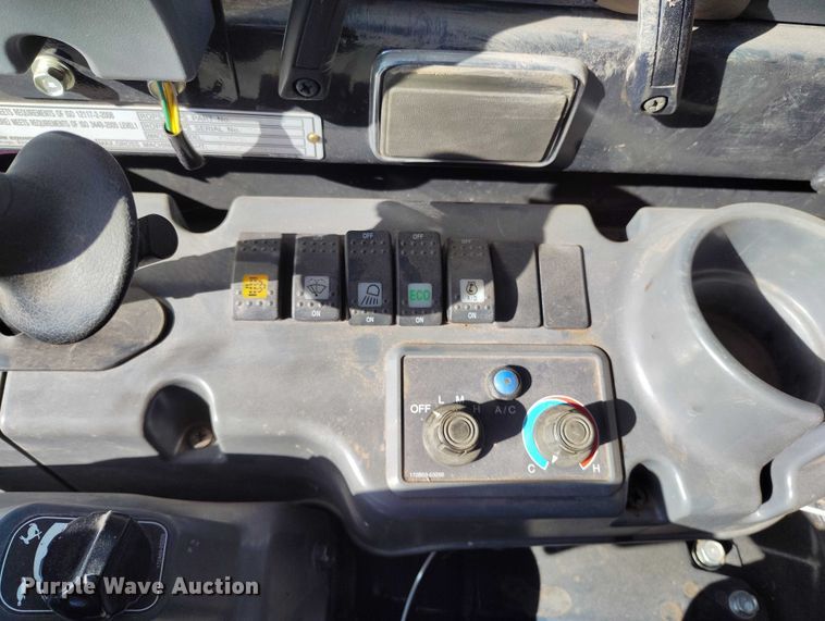 image for item YA1422 2020 Yanmar VIO55-6A mini excavator