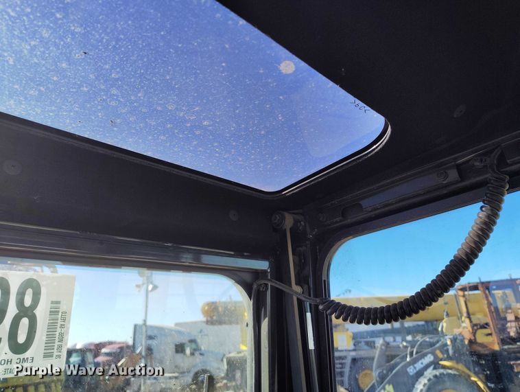 image for item YA1422 2020 Yanmar VIO55-6A mini excavator