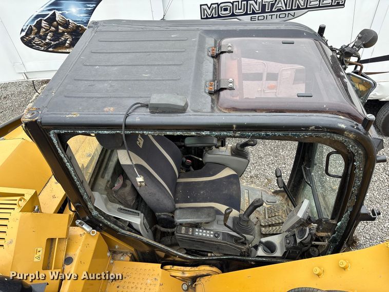 image for item YA1423 2015 Caterpillar 314ELCR excavator
