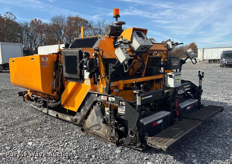image for item YA1424 2022 LeeBoy 8520B paver