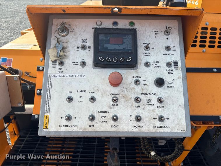 image for item YA1424 2022 LeeBoy 8520B paver