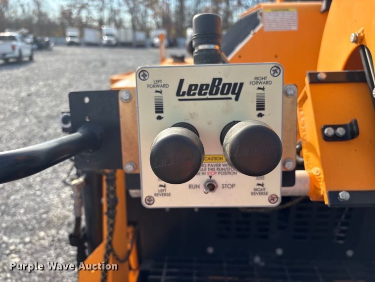 image for item YA1424 2022 LeeBoy 8520B paver