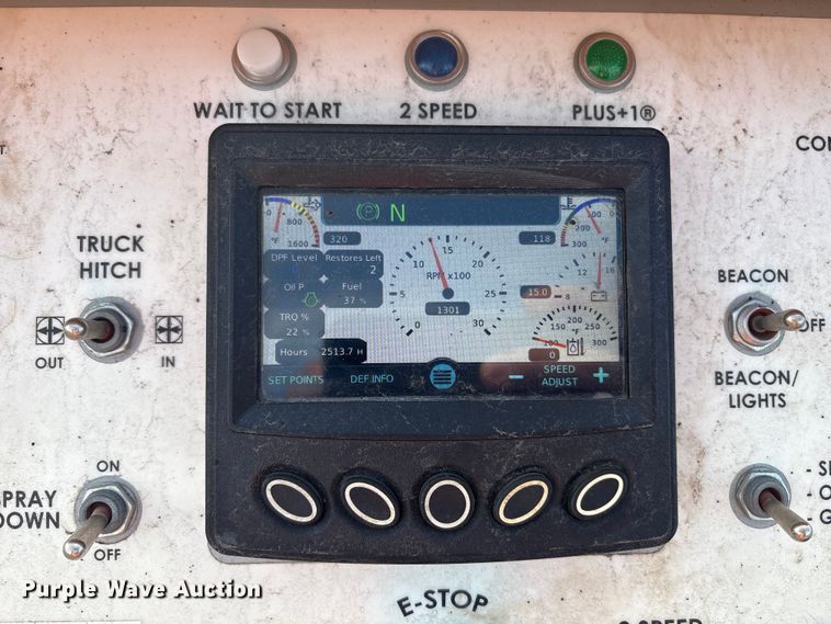 image for item YA1424 2022 LeeBoy 8520B paver