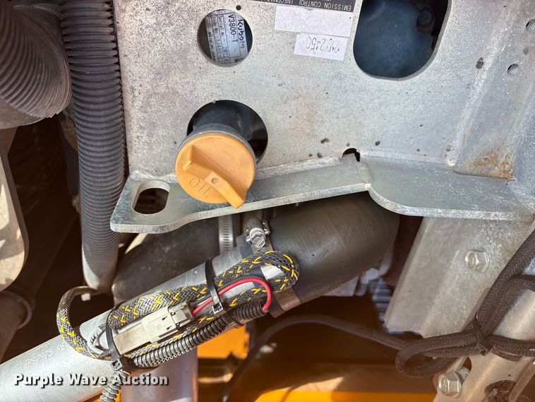 image for item YA1424 2022 LeeBoy 8520B paver