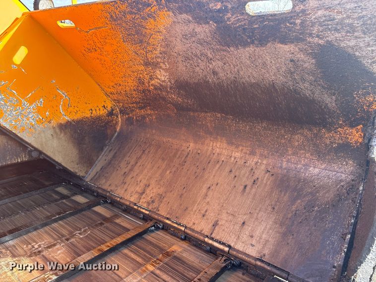 image for item YA1424 2022 LeeBoy 8520B paver